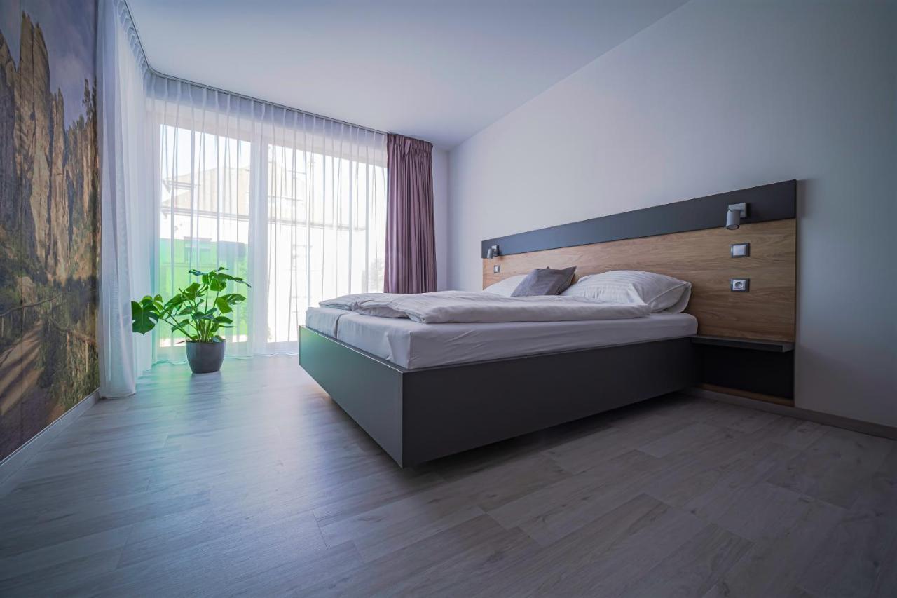Grunt Apartments Mladá Boleslav Esterno foto