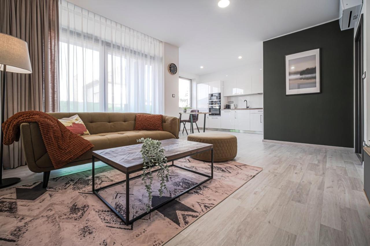 Grunt Apartments Mladá Boleslav Esterno foto