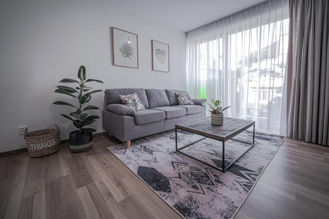 Grunt Apartments Mladá Boleslav Esterno foto