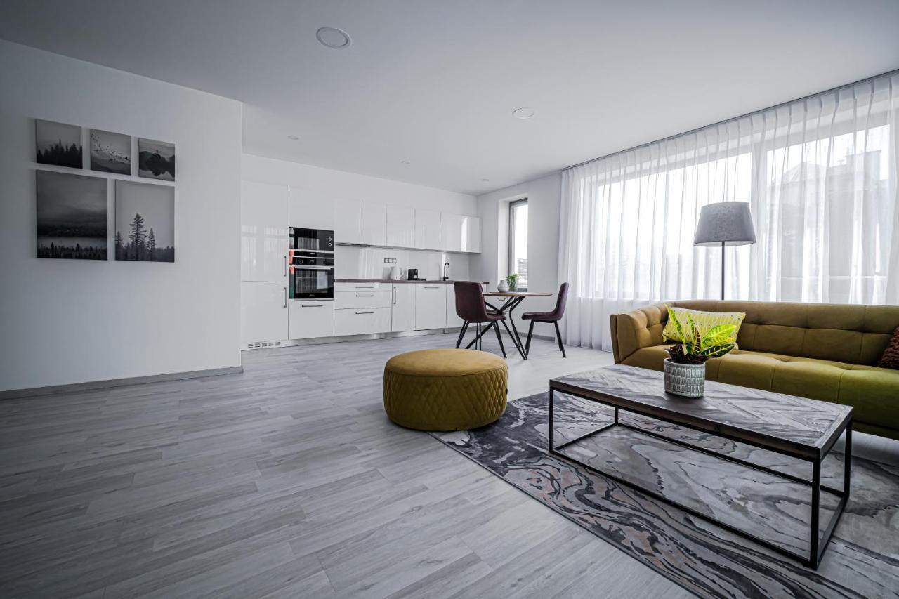 Grunt Apartments Mladá Boleslav Esterno foto