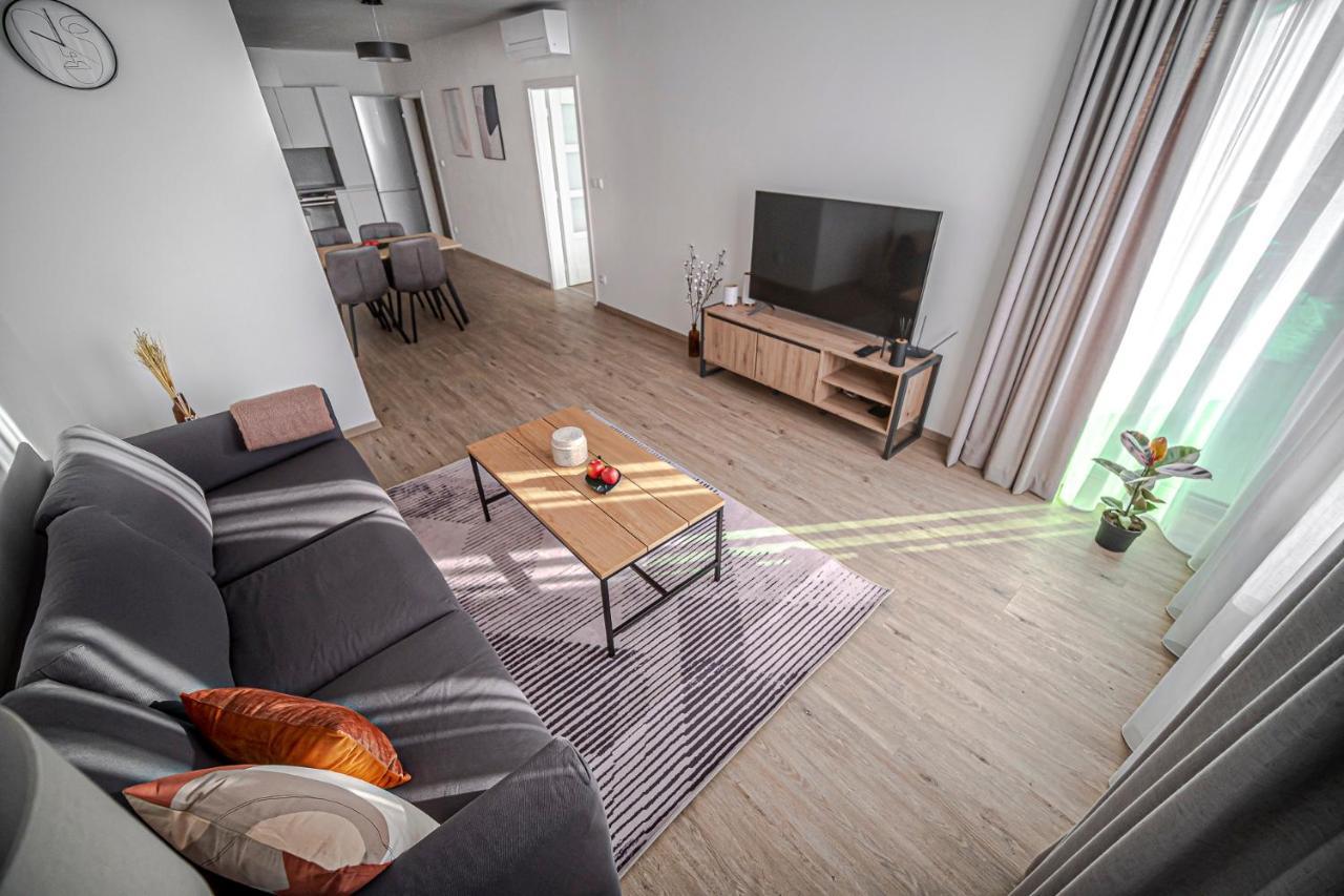 Grunt Apartments Mladá Boleslav Esterno foto